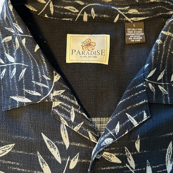 Men’s Hawaiian Shirt - Picture 2 of 3